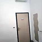 Casa de hóspedes Cialdini 13 *